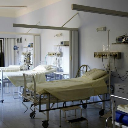 Ligoninės įpareigotos užtikrinti sąlygas artimiesiems oriai atsisveikinti su mirštančiuoju