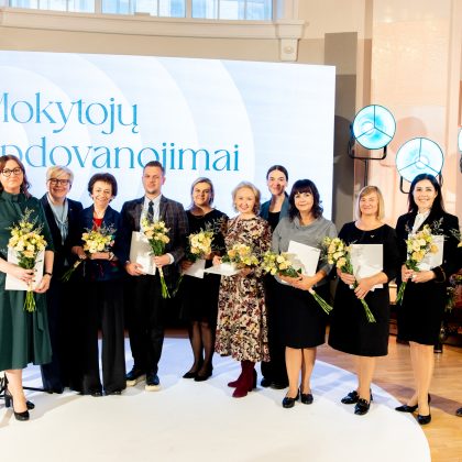 Kviečiame teikti kandidatūras Lituanistinio švietimo mokytojo (dėstytojo) premijai gauti