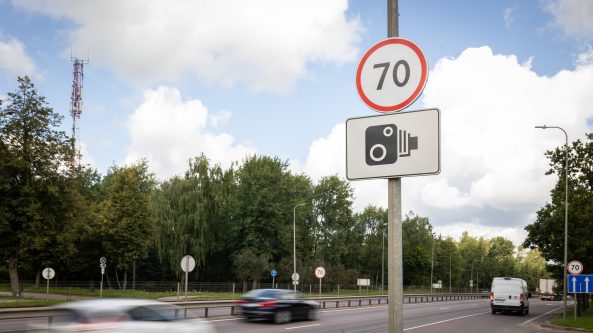 Naujiena keliuose – papildomi ženklai prie greičio matuoklių