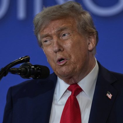 Trumpas po susitikimo su Putinu: karą Ukrainoje turi užbaigti taikos susitarimas, o ne paliaubos