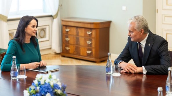 Prezidentas: matyti rizikos veiksnių dėl kandidatės į premjeres vyro veiklos, koalicijos ateitis – neaiški