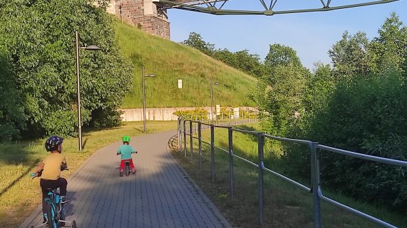 Buriamos nemokamos tėvystės įgūdžių stiprinimo grupės ir Alytuje