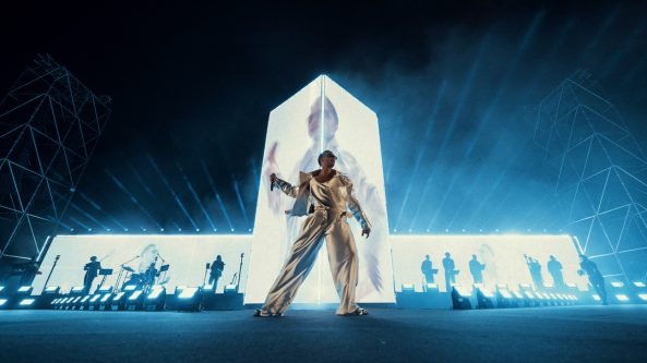 Martynas Kavaliauskas su daina „1000 naktų“ – „10 Geriausių“ svečias