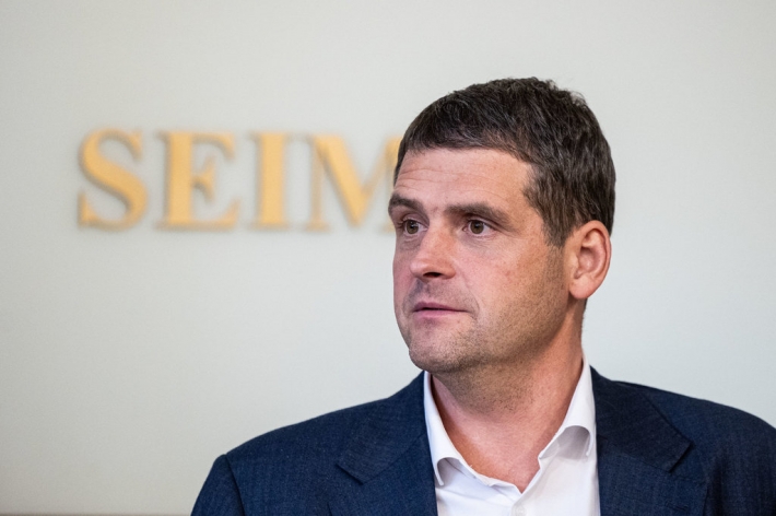 Policija pradėjo tyrimą dėl Remigijaus Žemaitaičio pasisakymų apie Arūną Gelūną