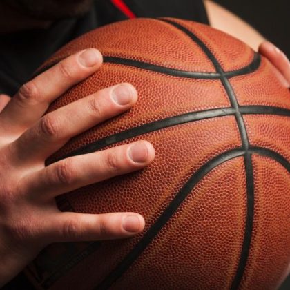 Kaip išsirinkti tinkamą krepšinio kamuolį pagal dydį ir dangą?