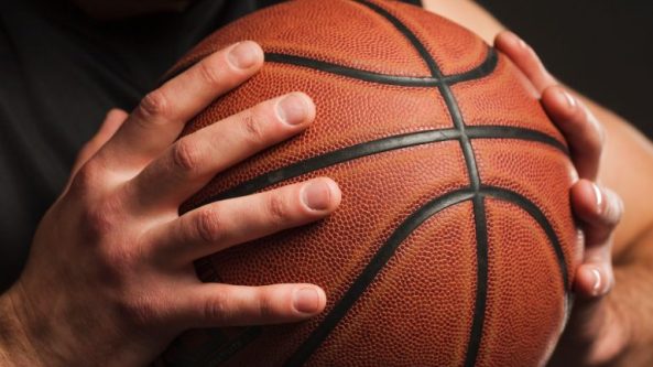 Kaip išsirinkti tinkamą krepšinio kamuolį pagal dydį ir dangą?