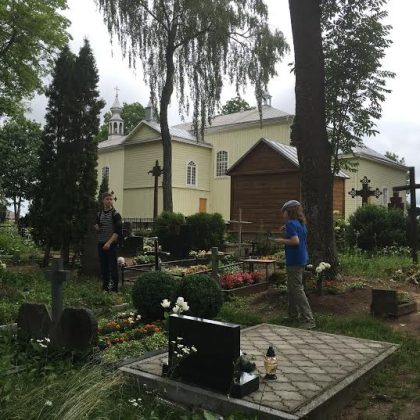 Lietuvos istorija Vėlinių dieną Dzūkijos kapinėse – atnaujintas vietų sąrašas Lietuvos istorija Vėlinių dieną Dzūkijos kapinėse – atnaujintas vietų sąrašas