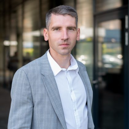 Sukčiai atranda naują nišą – elektromobilių įkrovimo stoteles Sukčiai atranda naują nišą – elektromobilių įkrovimo stoteles