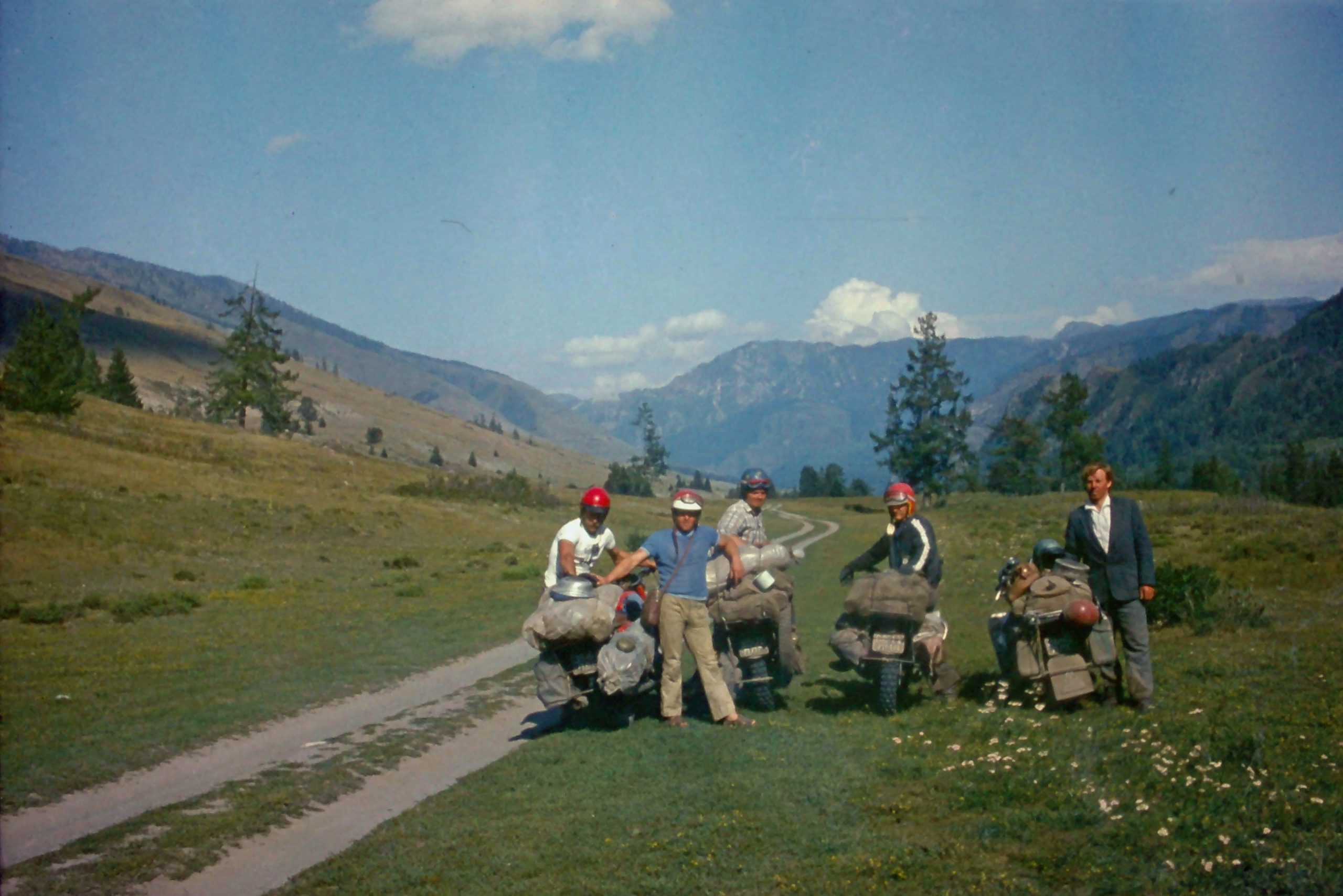 Su „Jawa“ per dykumas, kai dar nebuvo Dakaro