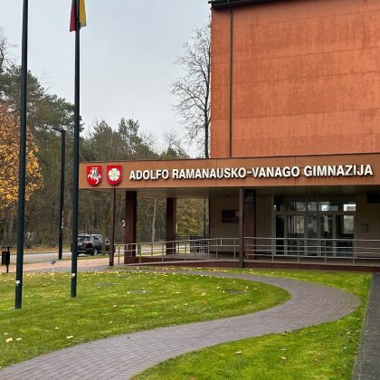 FM99 kalėdinių eglučių parkas šiais metais įsikurs A. Ramanausko-Vanago gimnazijos skvere! FM99 kalėdinių eglučių parkas šiais metais įsikurs A. Ramanausko-Vanago gimnazijos skvere!