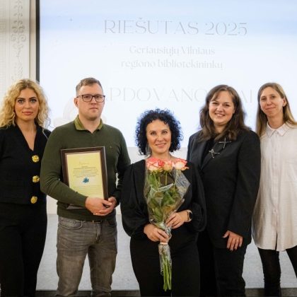 2025-ųjų geriausieji: Alytaus Jurgio Kunčino bibliotekos komanda ir Dzūkijos mokyklos bibliotekininkė Astra Matažinskienė 2025-ųjų geriausieji: Alytaus Jurgio Kunčino bibliotekos komanda ir Dzūkijos mokyklos bibliotekininkė Astra Matažinskienė