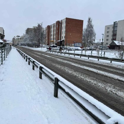 Sudėtingos žiemos sąlygos Pietų Lietuvoje: per parą – daugiau nei 20 eismo įvykių Sudėtingos žiemos sąlygos Pietų Lietuvoje: per parą – daugiau nei 20 eismo įvykių