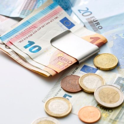 Ar tikrai Alytus atlyginimais pralenkė Šiaulius?