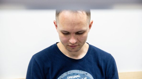 Dviem merginų nužudymu įtariamam Benui Mikutavičiui – trijų mėnesių suėmimas