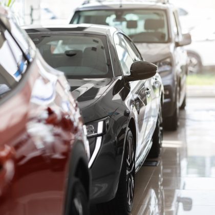 Kodėl vis daugiau įmonių renkasi automobilių nuomą verslui?