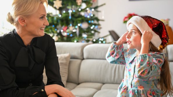 Kalėdinės dovanos ir padėka Alytaus rajono globėjų šeimoms