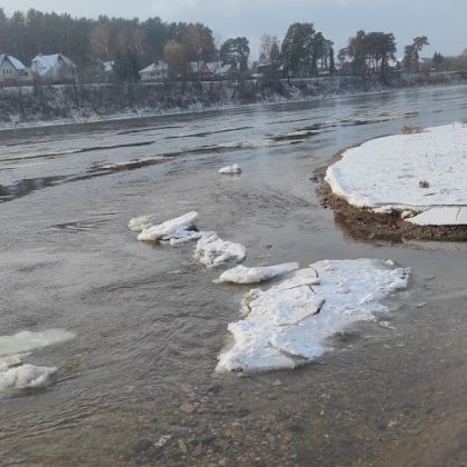 Priminimas žvejams: ragina būti atsargiems ant ledo