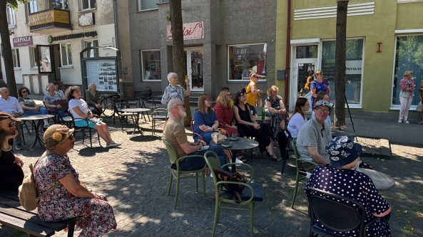 Alytuje skambės „Poezijos pavasaris“: „Žodis leidžia žmogui sustoti“ Alytuje skambės „Poezijos pavasaris“: „Žodis leidžia žmogui sustoti“